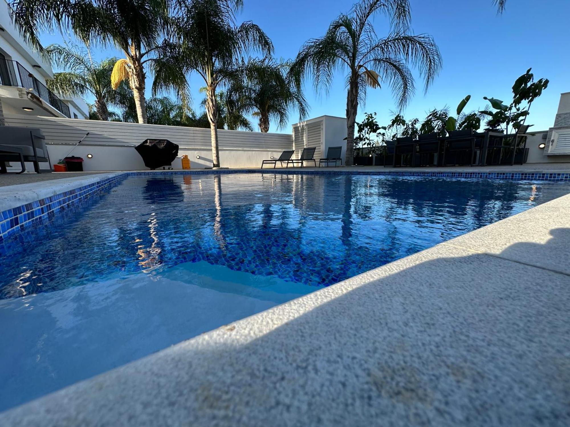 Valerian Palm Villas - Napa'S Secret Escape Ajía Nápa Kültér fotó